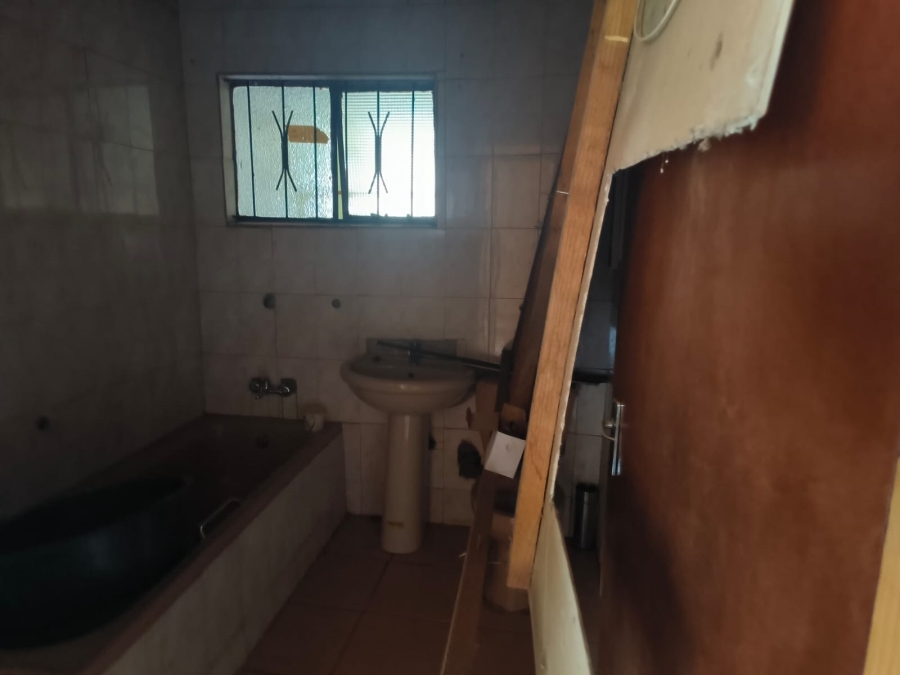To Let 3 Bedroom Property for Rent in Jouberton North West